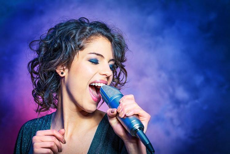 Psychological & emotional benefits of singing - Radio Art - The Art of ...